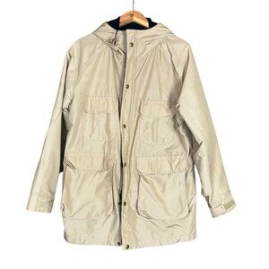 Vintage Woolrich tan hooded parka with wool blend lining Size  Medium